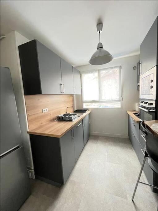 Los Angeles - Grand Appartement Reims Eksteriør bilde